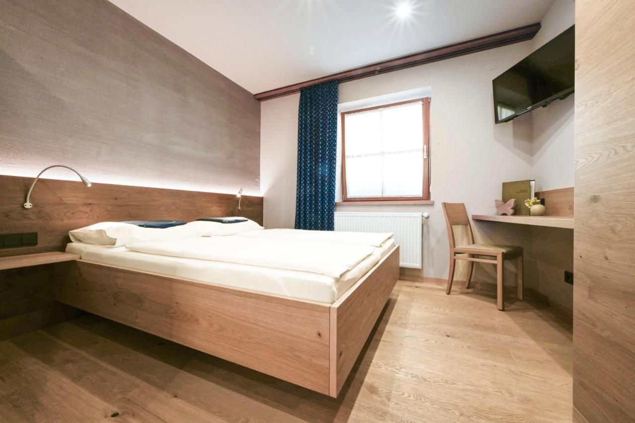 Winzerhof Kiss Hotell Jois Exteriör bild